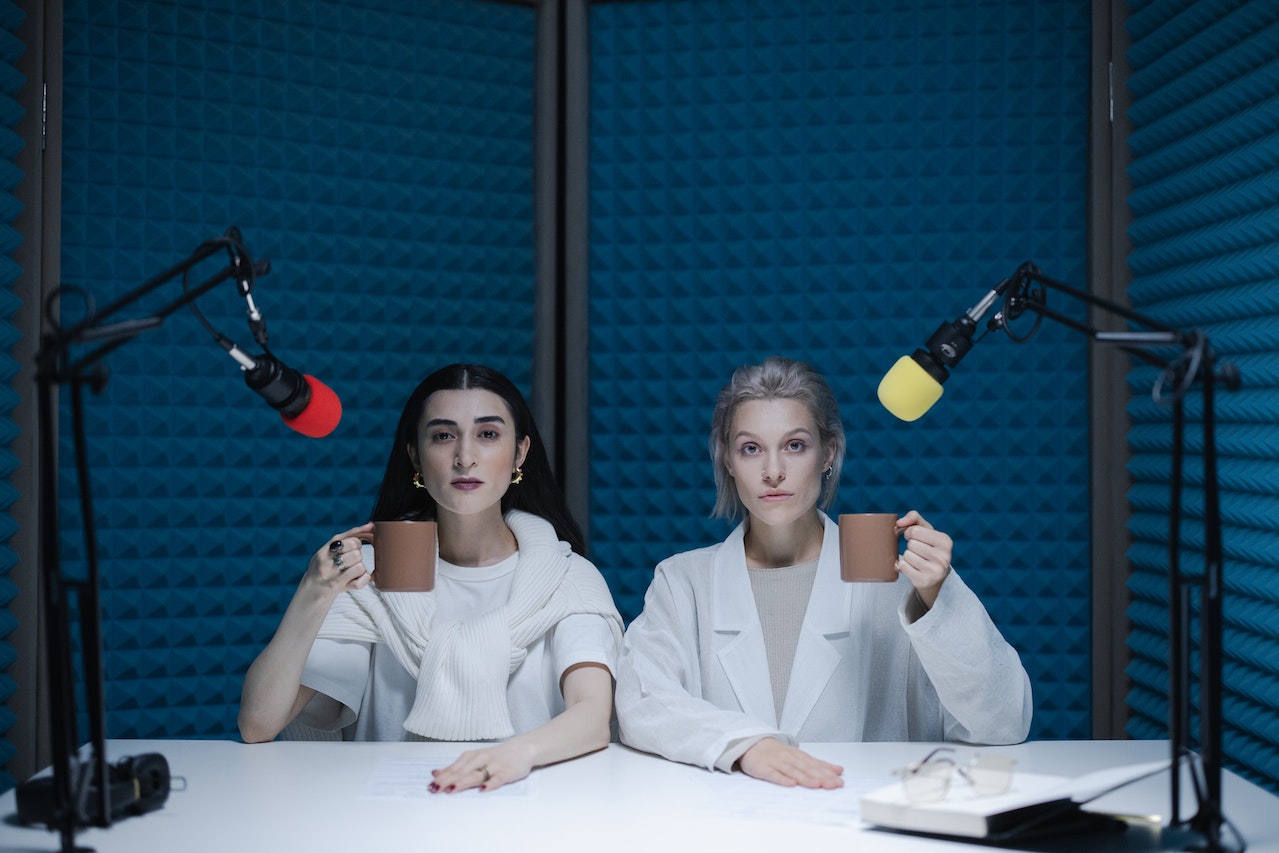 Tech Talk: Exploring the Latest Podcasting Innovations