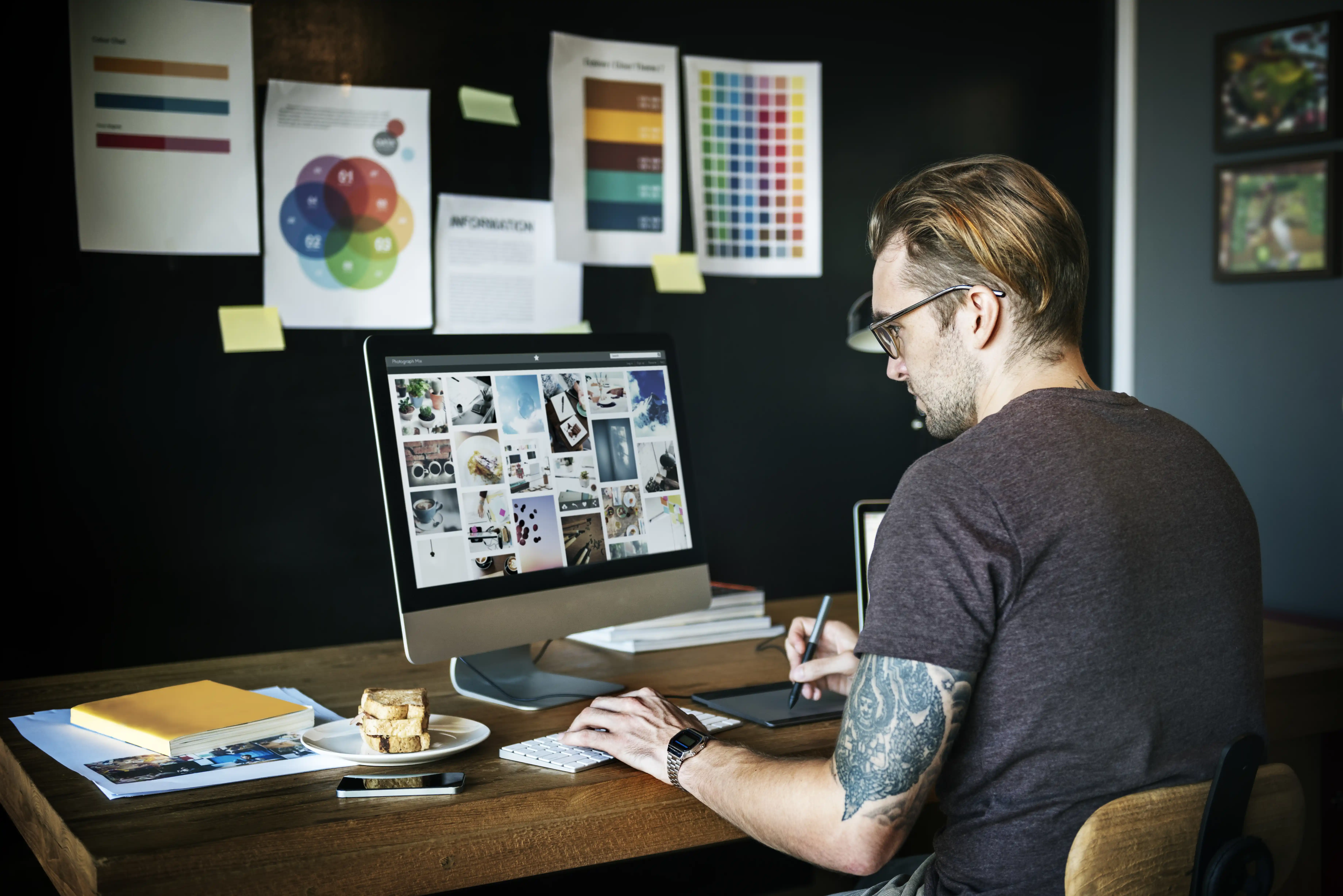 Graphic designer for podcast assets